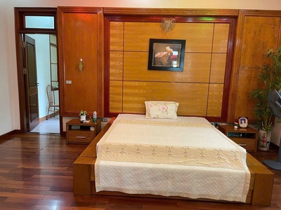 Bán nhà 3 tầng. Mặt phố Lương Thế Vinh. - Diện tích: 159m2 0