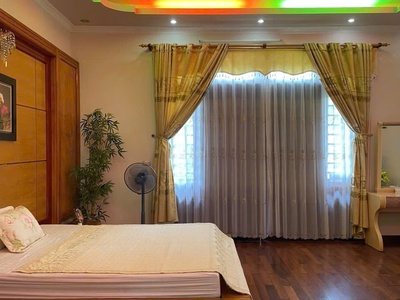 Bán nhà 3 tầng. Mặt phố Lương Thế Vinh. - Diện tích: 159m2 9