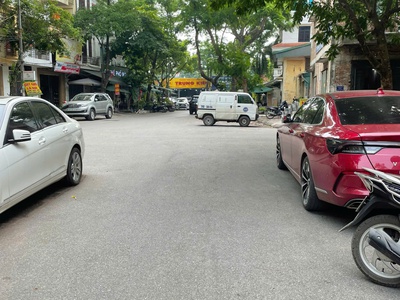 Chính chủ cho thuê nhà 4 tầng, 2 mặt tiền, 75M    Vị trí đắc địa 0