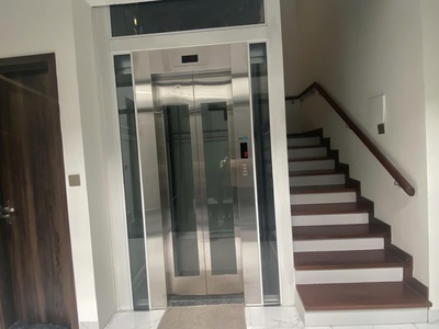 Bán nhà lô góc hoàng cầu, đống đa - 100m x 5t thang máy - gara ô tô - kinh doanh 4