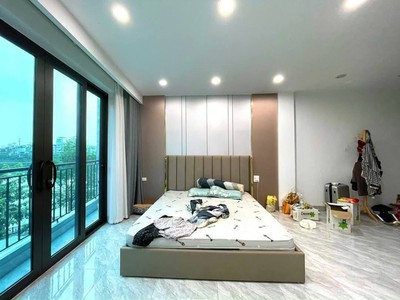 Bán nhà đống đa, 6t thang máy, view hồ, 10m ra oto tránh, 50m2, 13 tỷ 0