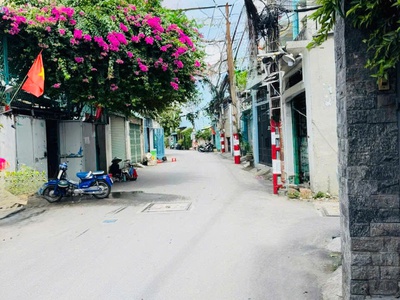 Âu cơ   tân bình   nở hậu 5.57m   3 tầng   xe hơi ngủ trong nhà   60m    chỉ nhỉnh 7 tỷ xíu. 0