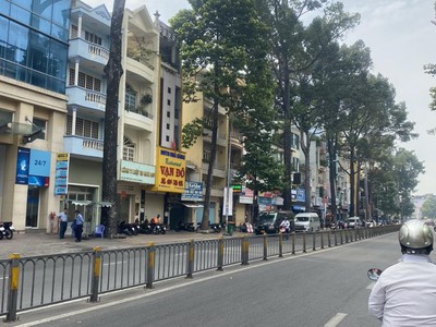 Xx bán nhà mt đẹp, căn góc 3 tầngtrần phú quận 5 , đoạn 2 chiều  6x20 nở hậu 10m 1
