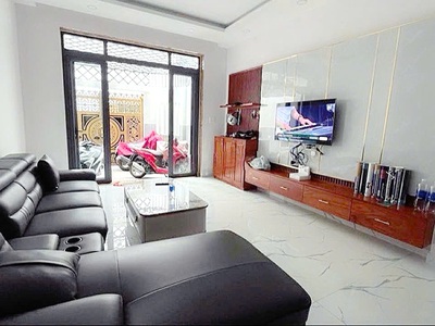 Nhà 4 tầng nở hậu dt khủng ql50 p5q8. giá 8,5 tỷ tl 2