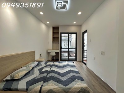 Nhà 63m2 cấp 4 shr hoàn công đủ giá 6tỷ 2