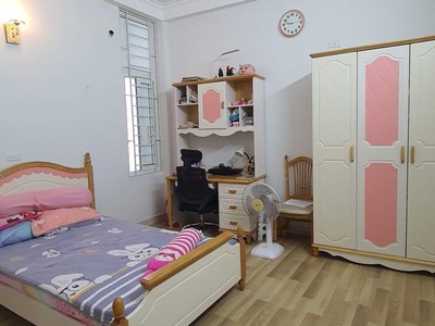 Nhà võ chí công   24,8/32m  x 5 tầng   ngõ to rộng   gần hoàng quốc việt   7.8 tỷ 1