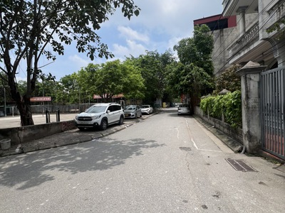 Nguyễn văn linh,long biên 13tỷ 95m ngõ ô tô thông,kinh doanh cho thuê đình 2
