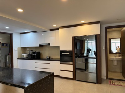 Xx bán nhà mt đẹp, căn góc 3 tầngtrần phú quận 5 , đoạn 2 chiều  6x20 nở hậu 10m 3