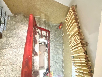 Nhà 3 tầng vuông vức phạm thế hiển p7 q8. giá 4.9 tl 3