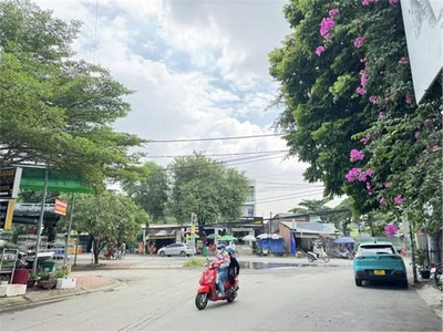 Khu phân lô sát mặt tiền lã xuân oai   chỉ hơn 4 tỷ   diện tích 55m    ngang 4.5m 1