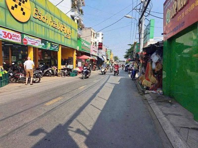 Bán nhà mặt tiền 8x23m giá 9,9 tỷ đường xuân thới thượng 2