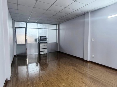 Ngay cong viên làng hoa gò vấp có nhà 1
