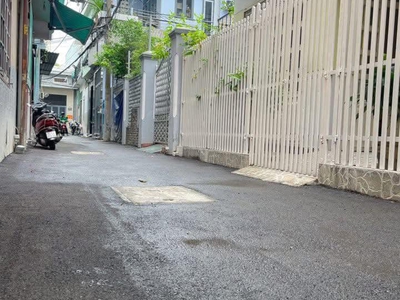 Nhà kiệt rộng gần mt hải phòng khu thạch thang, 33m2, 2 mê, ở ngay, 2.x tỷ 1
