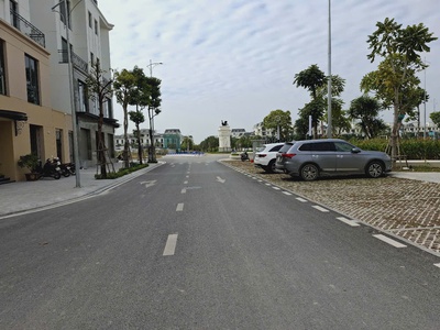 Bán nhà phố 5 tầng CENTRAL RIVERSIDE trung tâm hành chính tỉnh chỉ với 5,X TỶ 2
