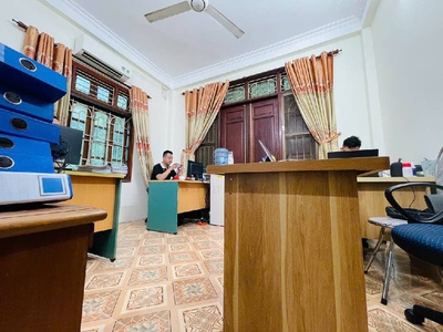 Nhà p/lô đường láng view thoáng 1 bước ra ô tô tránh dt37m-4t-mt4.2m giá chỉ 10 tỷ 2