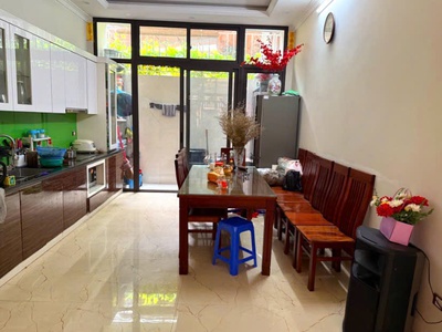Bán nhà nguyễn khánh toàn   62m    6 tầng   dân xây - phân lô - ô tô - ngõ thông rộng   giá chỉ 16 2