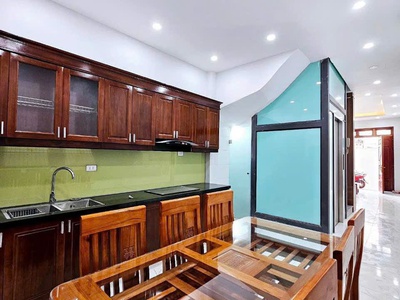 Bán nhà trần quốc hoàn   40m x 7 tầng - phân lô - ô tô tránh   2 mặt thoáng   kinh doanh   15.5 tỷ 2