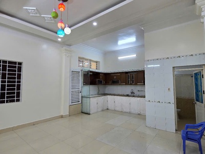 Cho thuê căn biệt thự tại TRung Hành , Hải An . chuyên gia , gia đình ở ok 4