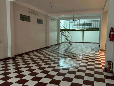 Cho thuê mặt bằng tầng 1   q.11, diện tích lớn   giá hợp lý 0