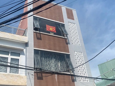 Tòa căn hộ 3 tầng   đối diện chợ hòa khánh   thu nhập 40tr/tháng tòa nhà 3 tầng   13 căn hộ 0