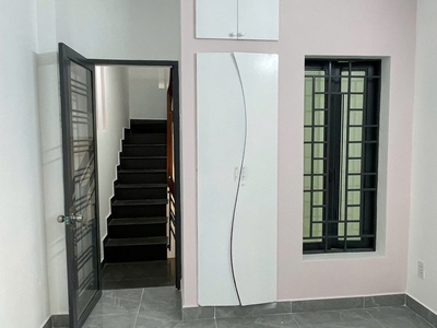 VỪA KỊP MỘT CHỐN AN YÊN GIỮA PHỐ Trần Hưng Đạo, Quận 5   Gần Quận 1  	Nhà mới, 3 lầu   ở ngay 1