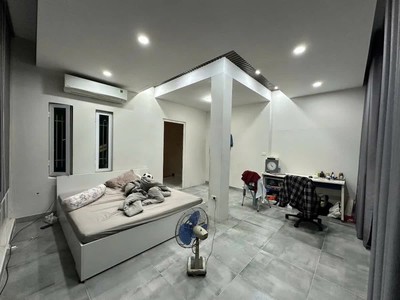 Biệt thự 256m2, 4 tầng, hồ Linh Đàm, giá 58 tỷ 1