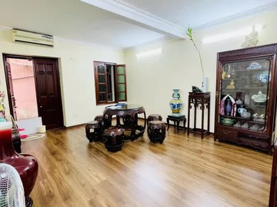 Hộ khẩu phố cổ-nhà mặt ngõ-cách 3M ra phố Hàng Chuối-52M 6xTỶ-tiện ích miễn bàn 0