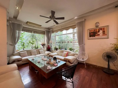 Biệt thự hồ Linh Đàm 248m2, 4 tầng, mặt tiền 12m, giá 58 tỷ 0