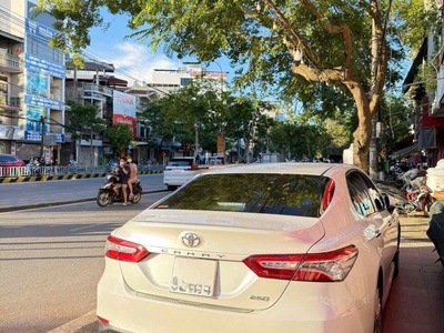 Camry 2.5Q 1
