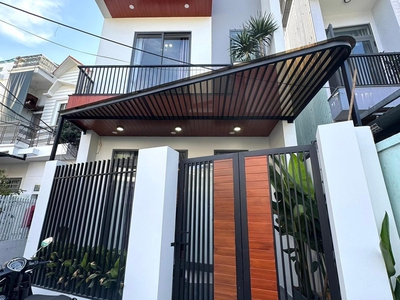 Chính chủ bán nhà MT Hoàng Anh, TP Tân An, 3 tầng đẹp, giá chỉ 2 tỷ 8   gần Aeon 0