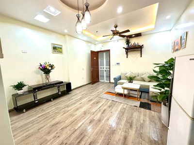  bán gấp căn hộ 45m    1 ngủ, 1 vs   mặt đường nguyễn xiển   giá tốt 0