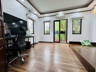 Siêu phẩm tân mai - nhà lô góc, ô tô đỗ cửa, sân vườn xanh mát, giá hợp lý 2
