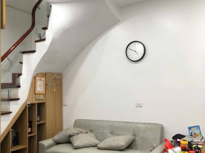 Bán nhà mặt phố võ thị sáu, 21m2, 4 tầng, mặt tiền 5m, 10.6 tỷ, vỉa hè rộng, kinh doanh đỉnh 2