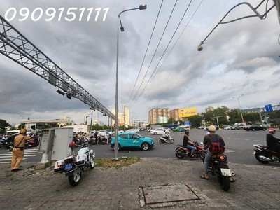 5 tầng- 81m2- tt quận 7- nhỉnh 13 tỷ 1