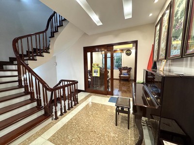 Bán nhà phân lô đường mộ lao- hà đông, kinh doanh, 61m2, 19.x tỷ 2