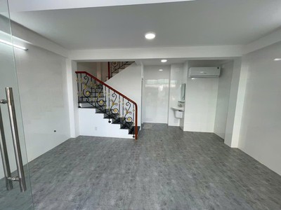 Xxbán mặt tiền đoạn đẹp ngay trần hưng đạo- lê hồng phong quận 5-ngang 5m 4tầng hđt 30tr/th 2