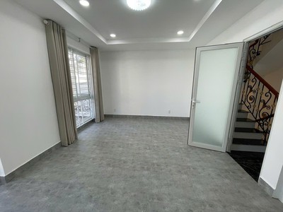 Xxbán mặt tiền đoạn đẹp ngay trần hưng đạo- lê hồng phong quận 5-ngang 5m 4tầng hđt 30tr/th 3