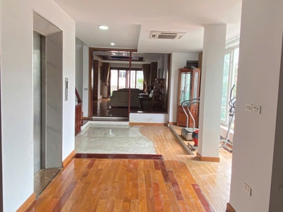 Bán tòa nhà 6 tầng - có thang máy - 100m2- thích hợp kinh doanh, buôn bán, văn phòng 4