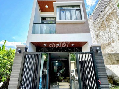 Chính chủ cần bán nhà 1 trệt 2 lầu ở THỦ DẦU MỘT, 100m2, sổ hồng riêng 3
