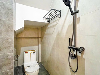 Nhà Đẹp 1 Trệt 1 Lầu Ngay UBND   70M2   Giá 2 TỶ 390 TRIỆU 1