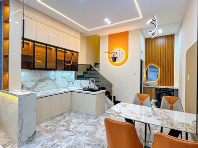 Nhà Đẹp 1 Trệt 1 Lầu Ngay UBND   70M2   Giá 2 TỶ 390 TRIỆU 3