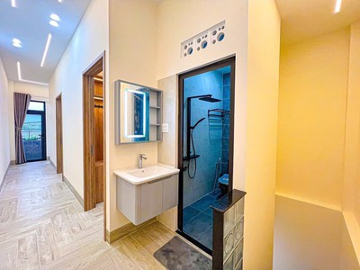 Nhà Đẹp 1 Trệt 1 Lầu Ngay UBND   70M2   Giá 2 TỶ 390 TRIỆU 6