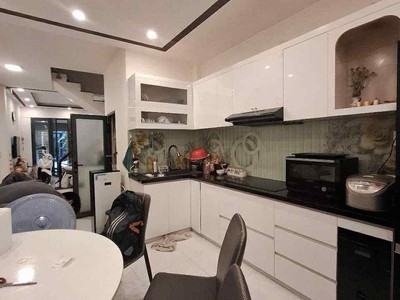 Quận 10 - đẹp hẻm xe hơi 6m - cmt8 p15 - 50m ra mặt tiền đường - 3 tầng mới ở ngay - 1
