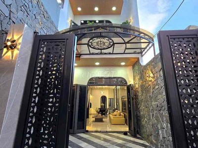 Nhà mới xây 1T2L nằm ngay ngã tư Định Hoà giao với MPTV, đường nhựa 6m 3