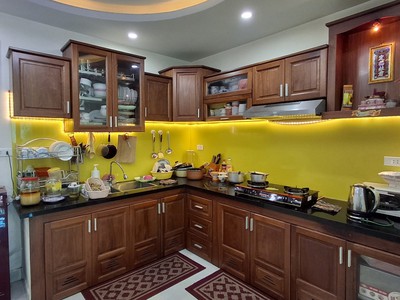  nhà đẹp 3 tầng   trung tâm hải châu   ở ngay, ô tô tới tận cửa   0