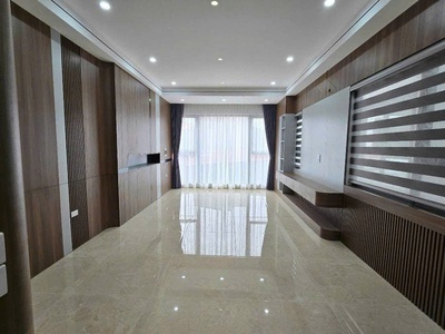 Cơ hội  chính chủ bán nhà tân mai, quận hoàng mai. 49m   5 tầng. gara ô tô, sđcc nở hậu chỉ hơn 12 1