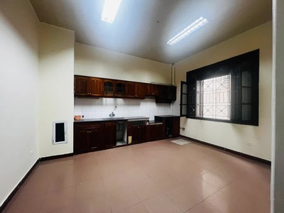 Bán nhà ngõ 663/133 trương định, hoàng mai, hn. 31m2 x 5 tầng, 4pn, sổ đỏ. giá 7.35 tỷ. lh: 0