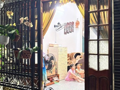 Nhà gần mt nguyễn phước nguyên, chợ tân an, 45m2, 2 tầng cứng sạch, 3pn, 2.xx tỷ 4
