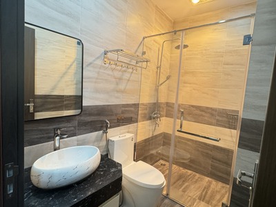 Cho thuê căn hộ 1 ngủ riêng biệt  55m2  Vinhomes Cầu Rào 2. 3