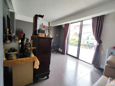 Bán nhà mặt tiền phạm như xương   liên chiểu  2 tầng   hầm, dt 100m  sổ đẹp 3pn, phòng thờ, sân 3